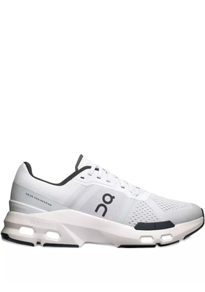 On Running Cloudpulse 'Wolf/Black' sneakers - White