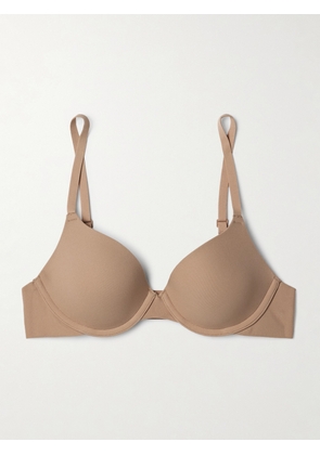 SKIMS - Fits Everybody T-shirt Bra - Clay - Neutrals - 32A,34A,32B,34B,36B,38B,32C,34C,36C,38C,32D,34D,36D,38D,32DD,34DD,36DD,38DD,32DDD,34DDD,36DDD,38DDD