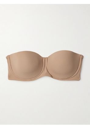 SKIMS - Fits Everybody Strapless Bra - Clay - Neutrals - 30A,32A,34A,30B,32B,34B,36B,38B,32C,34C,36C,38C,32D,34D,36D,38D,32DD,34DD,36DD,38DD,32DDD,34DDD,36DDD,38DDD