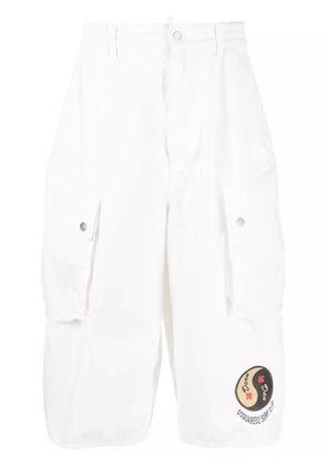 DSQUARED2 knee-length cargo shorts - White