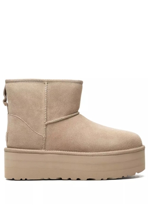 UGG Classic Mini Platform 50.8mm 'Mustard Seed' boots - Neutrals
