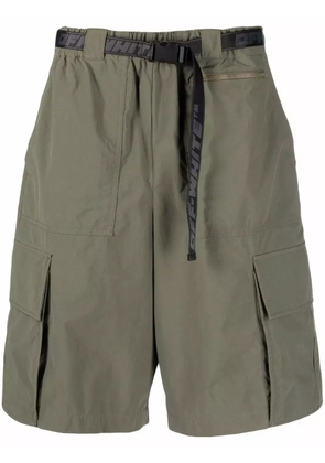 Off-White industrial-belt cargo shorts - Green