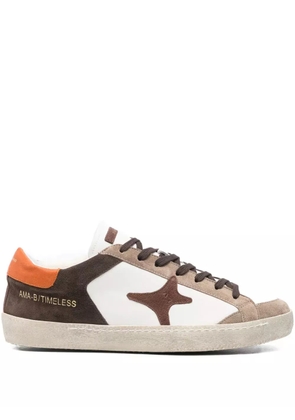 Ama Brand suede sneakers - White