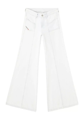 Diesel D-akii 09m08 flared jeans - White