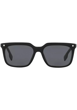 Burberry Eyewear Carnaby sunglasses - Black