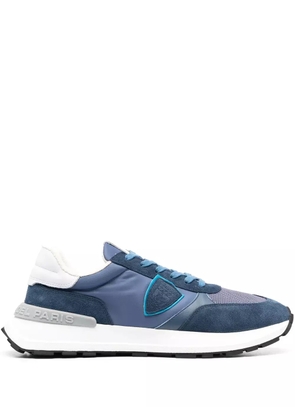 Philippe Model Paris panelled-design low-top sneakers - Blue
