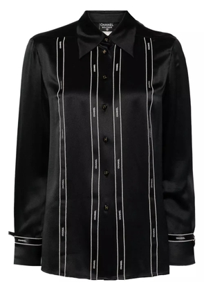 CHANEL Pre-Owned 1994 logo-print silk shirt - Black