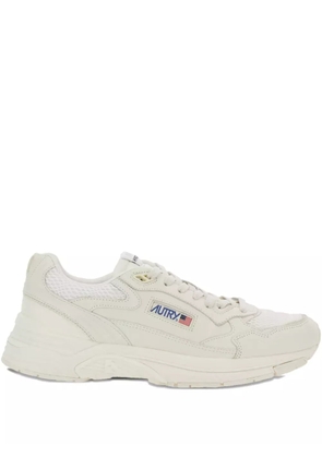 Autry Hyperway logo-patch mesh sneakers - White