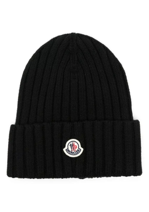 Moncler logo-patch beanie - Black