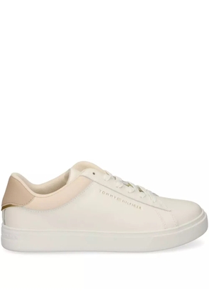 Tommy Hilfiger logo-print sneakers - White