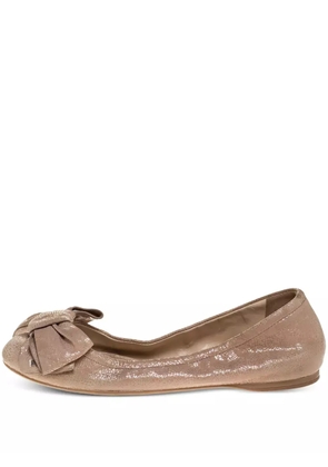 Prada Pre-Owned bow-embellished ballet flats - Neutrals