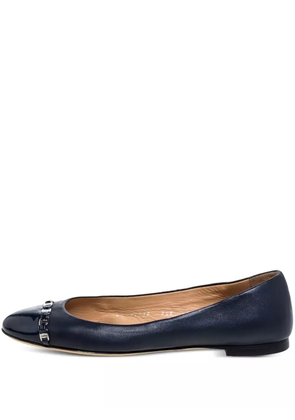 Ferragamo Pre-Owned chain-detail ballet flats - Black