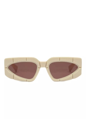 Balmain Eyewear sculpted-frame sunglasses - Neutrals