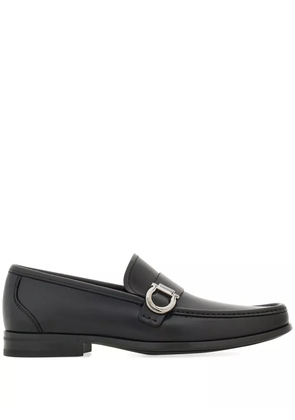Ferragamo Gancini-plaque leather loafers - Black