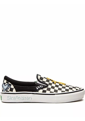Vans x Skateistan Classic slip-on sneakers - Black