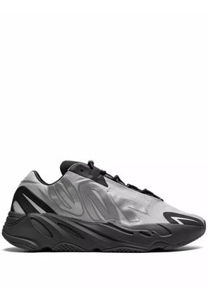 adidas Yeezy YEEZY 700 MNVN 'Metallic' sneakers - Grey