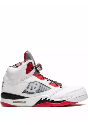 Jordan Air Jordan 5 Retro 'Quai 54 - 2021' sneakers - White