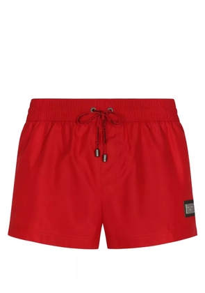 Dolce & Gabbana logo-plaque swim shorts - Red