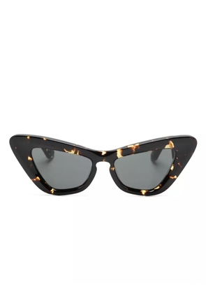 Burberry Eyewear tortoiseshell cat-eye sunglasses - Brown
