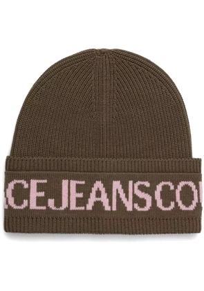 Versace Jeans Couture intarsia-logo beanie - Brown