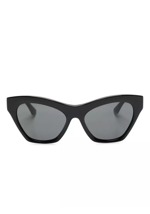 Burberry Eyewear logo-lettering cat-eye sunglasses - Black