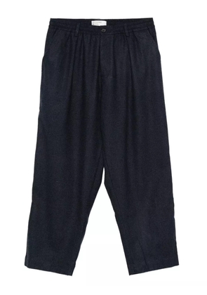 Universal Works pleated-front tapered trousers - Blue