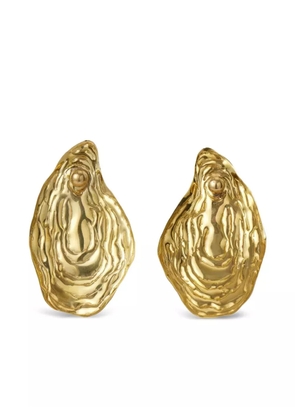 KOROBEYNIKOV shell-embellished hammered earrings - Gold