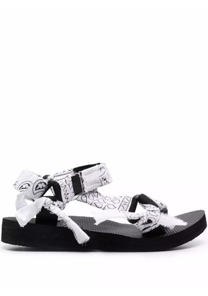 Arizona Love Trekky bandana-print sandals - White