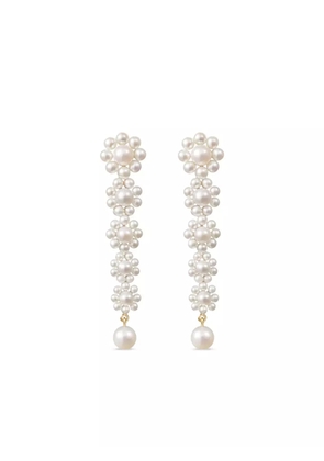Sophie Bille Brahe 18K yellow gold Marguerite Fleur freshwater pearl earrings