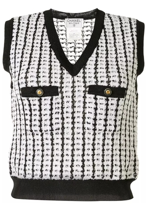 CHANEL Pre-Owned 1997 bouclé knitted vest - Black