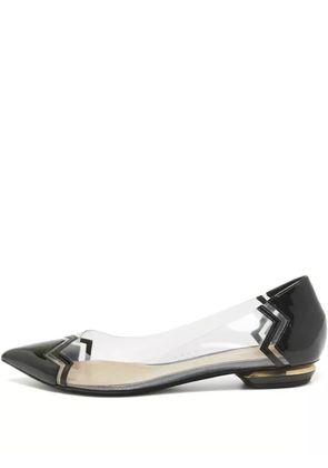 Nicholas Kirkwood pre-owned clear panel pointed pumps - Black