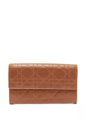 Christian Dior Pre-Owned 2023 Cannage-quilted wallet - Brown