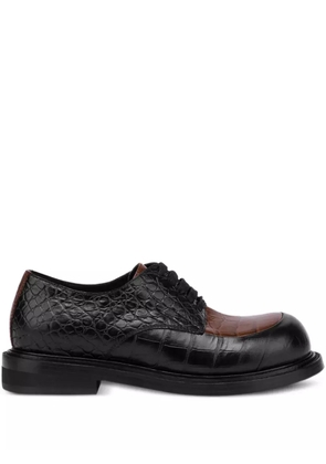 Moschino crocodile-embossed Derby shoes - Black