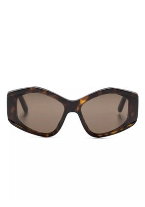 Balenciaga Eyewear logo-print cat eye-frame sunglasses - Brown