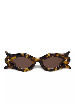 Nanushka Tully floral-shaped sunglasses - Brown