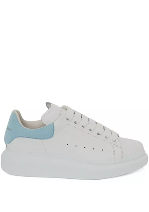 Alexander McQueen Oversized lace-up sneakers - White