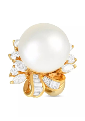 LB Exclusive 18K yellow gold pearl and diamonds ring
