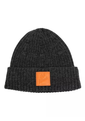 CAFÉ KITSUNÉ logo-patch ribbed knit beanie - Grey
