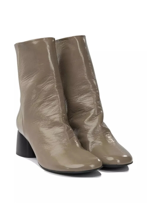 Halmanera 55mm Anna patent-leather boots - Neutrals