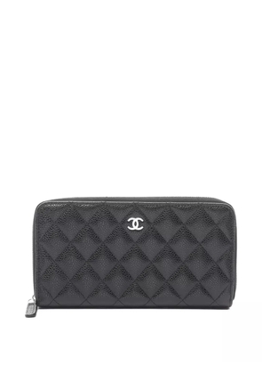 CHANEL Pre-Owned 2021s Matelassé zip wallet - Black