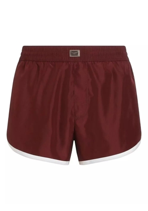 Dolce & Gabbana logo-plaque swim shorts - Red