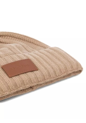 Max Mara ribbed logo-patch beanies - Brown