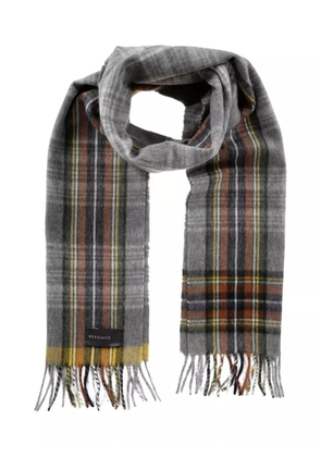 Begg x Co plaid-pattern fringed scarf - Grey