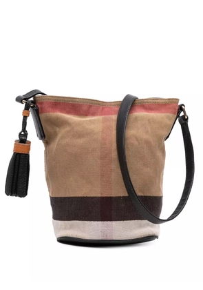 Burberry Pre-Owned 2000-2017 Mini Mega Check Canvas Ashby Tassel bucket bag - Brown
