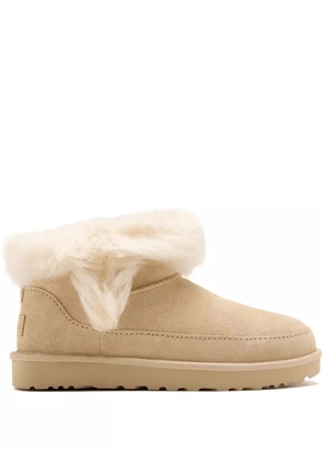 UGG Classic Ultra Mini Chalet suede boots - Neutrals
