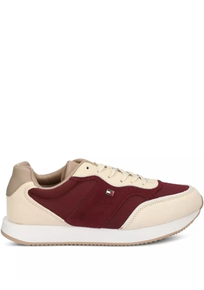Tommy Hilfiger logo-detail sneakers - Red