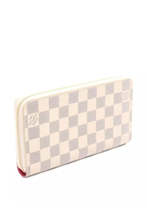 Louis Vuitton Pre-Owned 2017 Damier Azur giraffe zip wallet - White