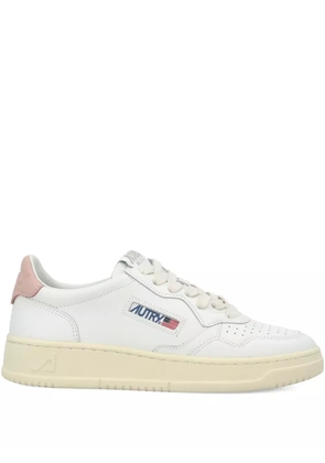 Autry Medalist logo-patch sneakers - White