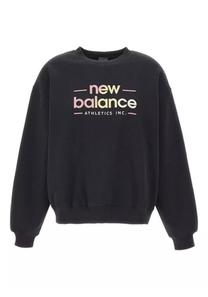 New Balance logo-print crew-neck sweatshirt - Black