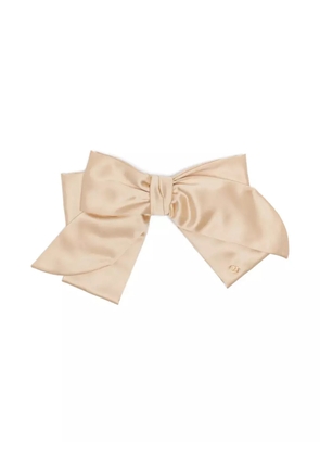 Valentino Garavani logo-detail brooch - Neutrals